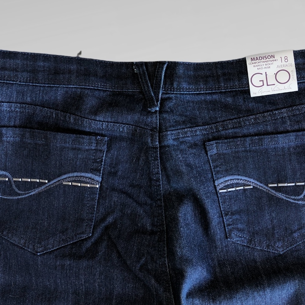 Gloria Vanderbilt Jeans - Picture 7 of 7